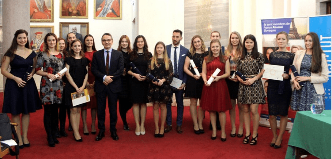 Remise de diplôme dans l'université de Slovaquie
