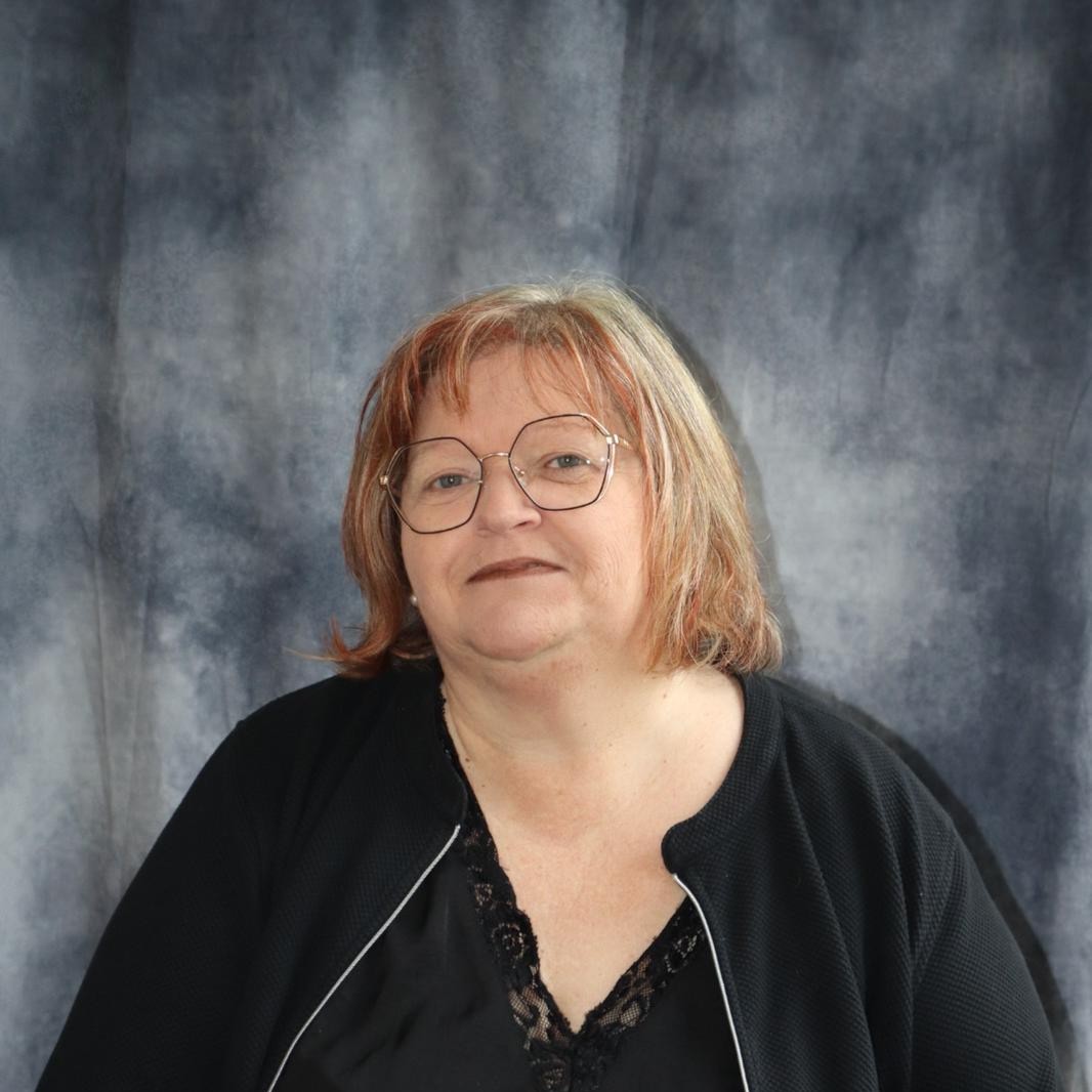 L'équipe du CEU - Christine PRADO, secrétaire de direction et gestionnaire de scolarité