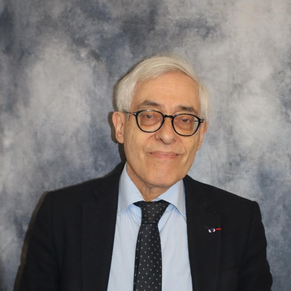 L'équipe du CEU - Etienne CRIQUI, responsable du Master 1 Études européennes et internationales 
